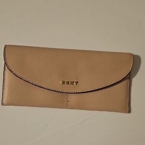 Euc Dkny Slim Wallet
